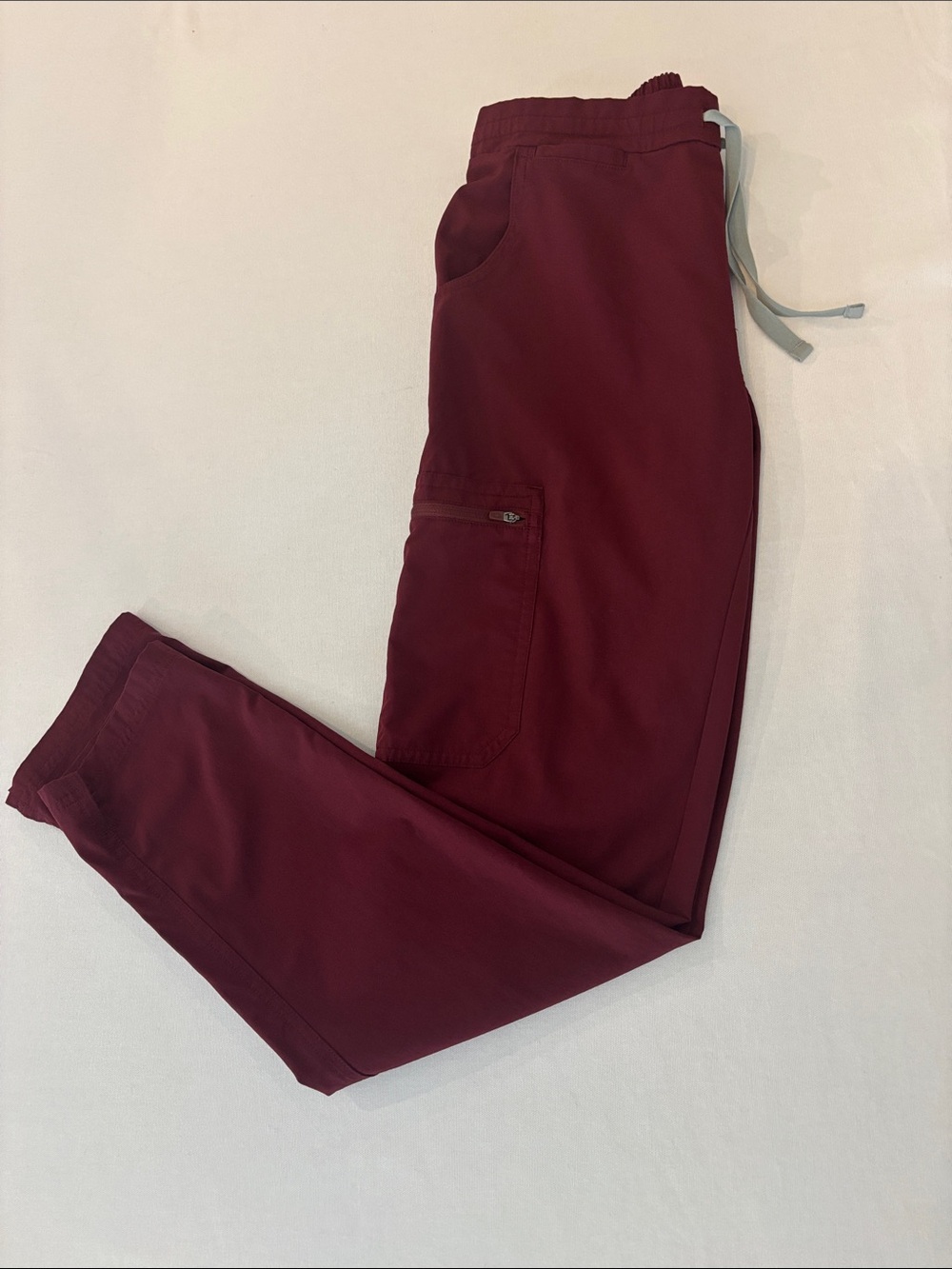 Figs Technical Collection Women’s Maroon Straight Leg Medical Scrub Pants. Small